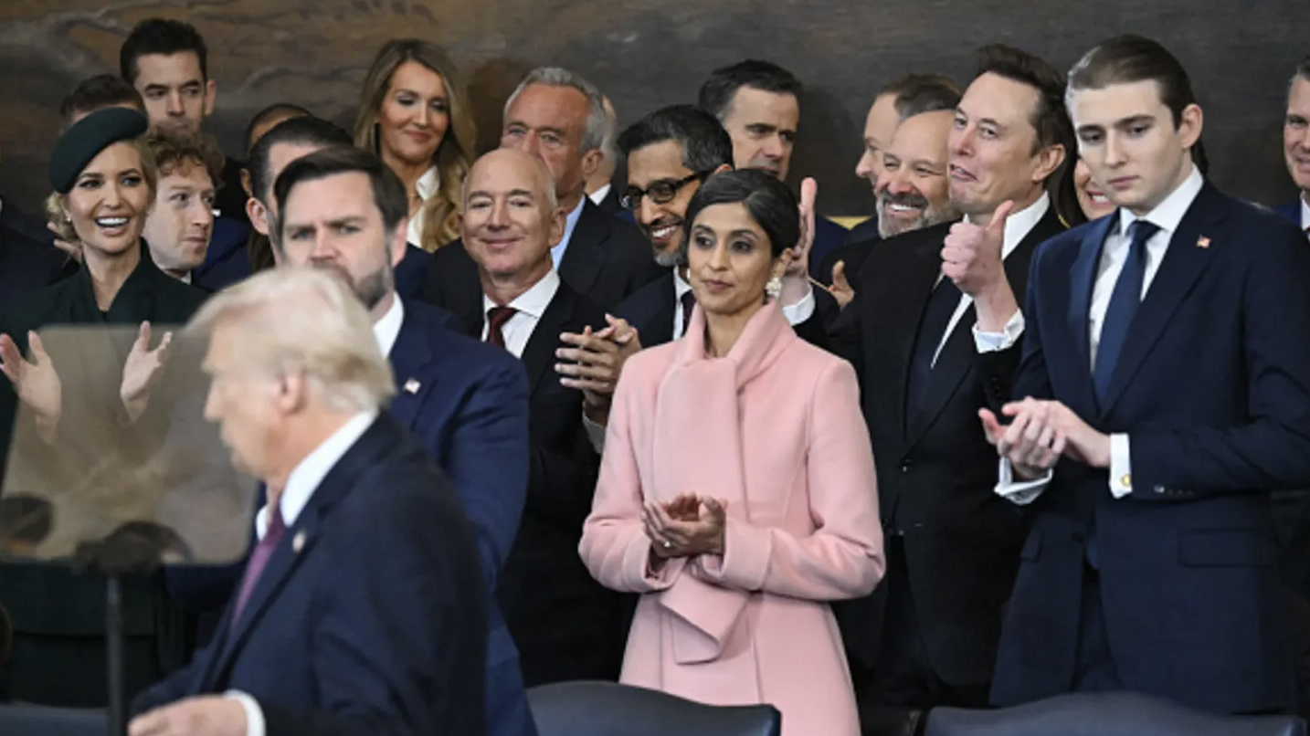 实时｜特朗普就职典礼，上任第一天几件值得关注的大事件